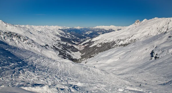 Franse Alpen bergwegen — Stockfoto