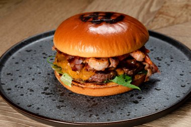 Fast food, klasik Amerikan yemeği ve füme et.