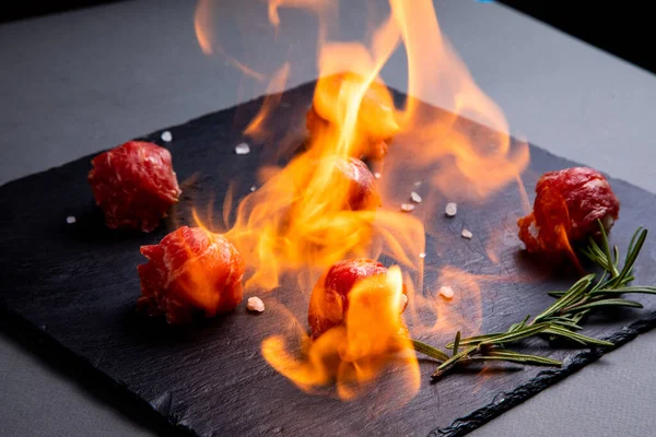 Meat Appetizer Fire Fried Serving — Stock Photo, Image