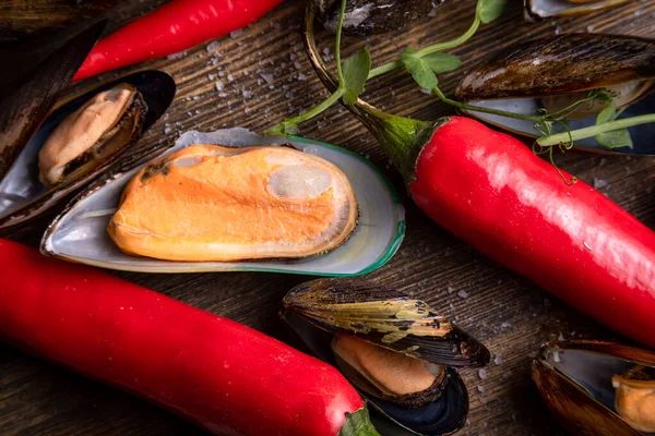 Cooked Mussels Wooden Background Background Decorated Greens Pepper Microgreens Salt — Stock Photo, Image