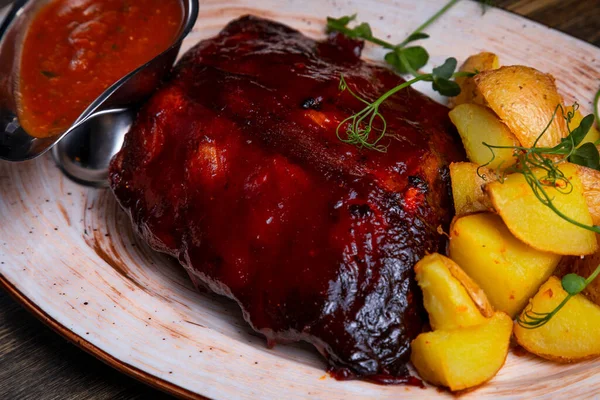 Barbecued Ribs Grilled Potatoes Red Sauce — Stock Photo, Image