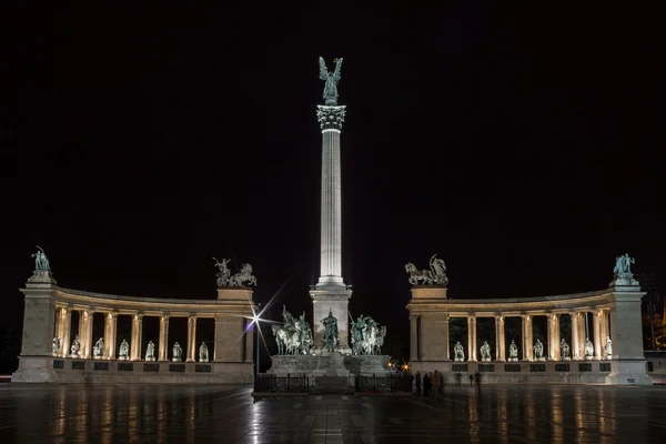 Budapeşte, Macaristan 'daki Kahramanlar Meydanı