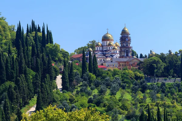 Gamla kloster i staden nya athos — Stockfoto