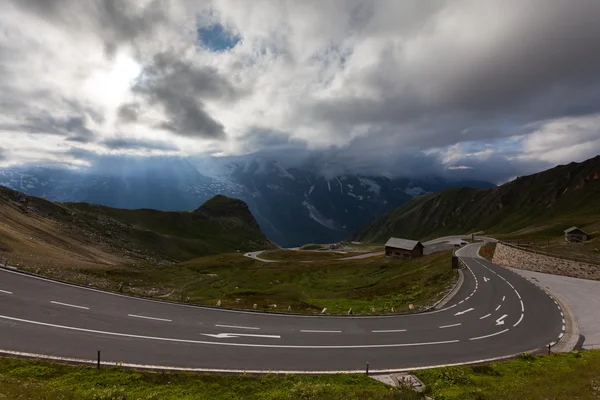 Carretera alpina alta —  Fotos de Stock