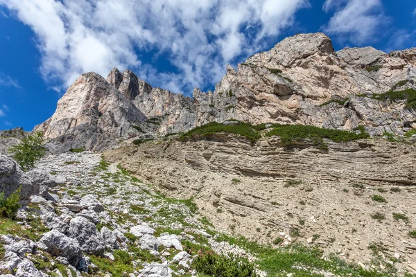 Gyönyörű hegy a Dolomitok. — Stock Fotó