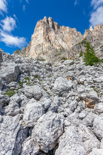 Krásná hora v Dolomitech. — Stock fotografie