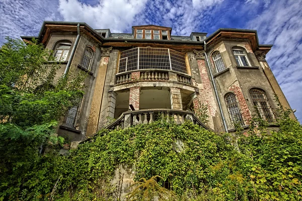 Vergeten eeuw-oude herenhuis. Gdansk - Polen. — Stockfoto