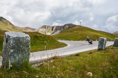 Avusturya Alpleri'nde Alp yol