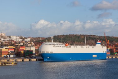 yolcu gemisi limanda