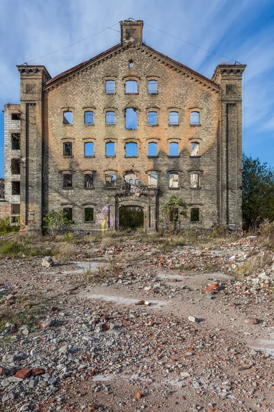 Las ruinas de la fábrica — Foto de Stock