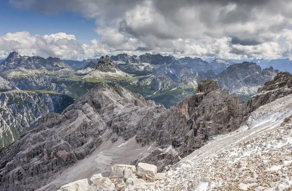 Yaz aylarında dolomites güzel görünümü — Stok fotoğraf