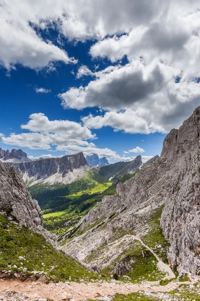 Dolomity hory v létě — Stock fotografie