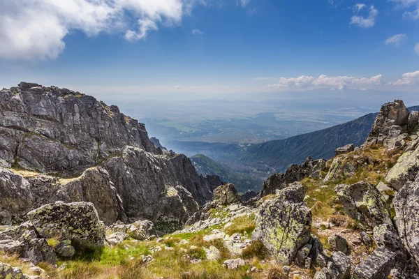 Kaunis, henkeäsalpaavat näkymät - Tatra vuoret — kuvapankkivalokuva