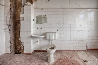 eski, terk edilmiş ve inşa unutuldu