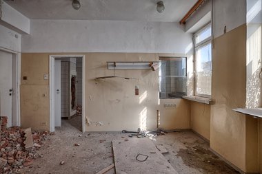 eski, terk edilmiş ve inşa unutuldu