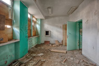 eski, terk edilmiş ve inşa unutuldu