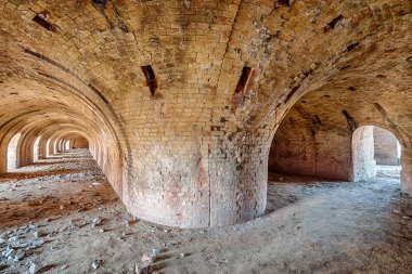 eski, terk edilmiş ve unutulmuş Tuğla Fabrikası