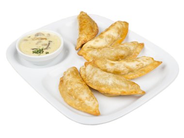 kızartılmış hamur tatlısı - sosu. sos ile süslenmiş