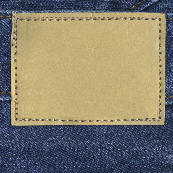 Jeans-Etikett aus Leder auf Jeans genäht. — Stockfoto