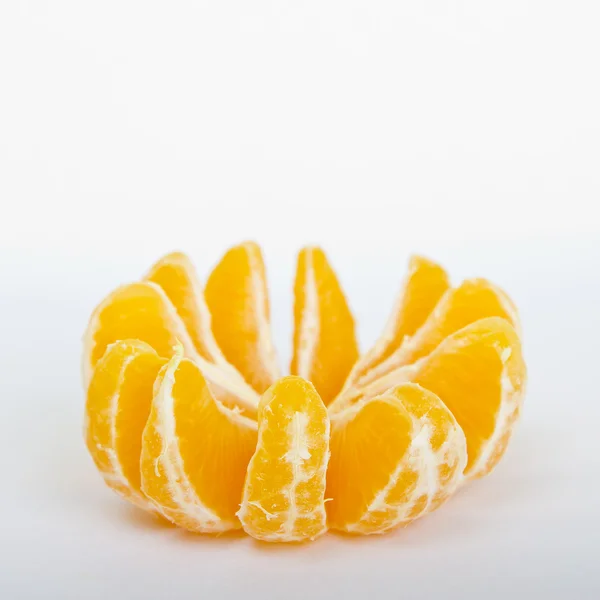 Mandarina pelada o fruta de mandarina — Foto de Stock