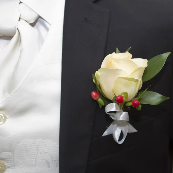 Boutonniere on suit of groom — Stock Photo, Image