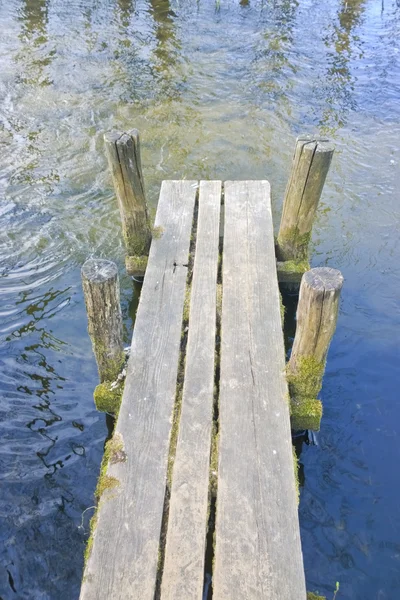 Houten pier — Stockfoto