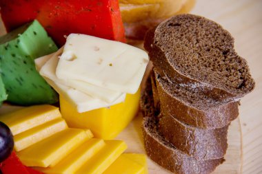 peynir ve ekmek kesme tahtası