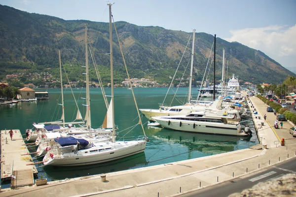 Bateau dans la mer — Photo