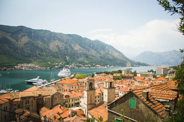 Montenegro, Kotor old town and Boka Kotorska bay — Stock Photo, Image