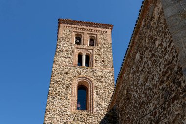 Buitrago del Lozoya, İspanya. Santa Maria del Castillo Kilisesi, mudejar kulesiyle
