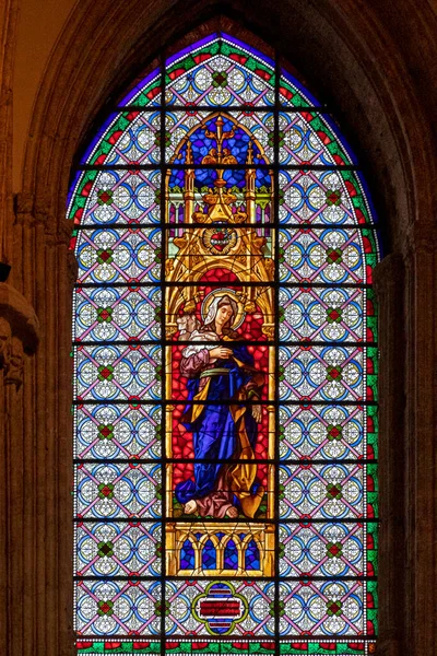 スペインのシウダー レアル ステンドグラス窓 カテドラル ヌエストラ セノーラ プラドの中 プラド大聖堂の聖母マリア — ストック写真