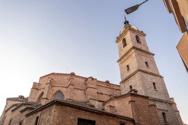 Ciudad Real, İspanya. Katedral de Nuestra Senora del Prado 'nun çan kulesi (Prado Katedrali' nin Aziz Meryem Ana 'sı), Gotik bir tapınak.