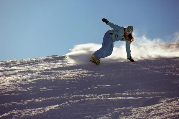 Csinál egy lábujj oldalán snowboardos faragni — Stock Fotó