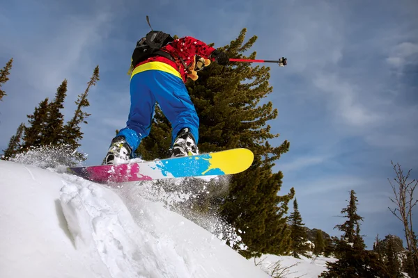 Saut de snowboarder — Photo