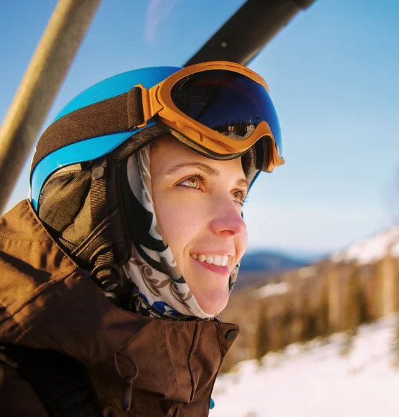 Jovem snowboarder menina — Fotografia de Stock