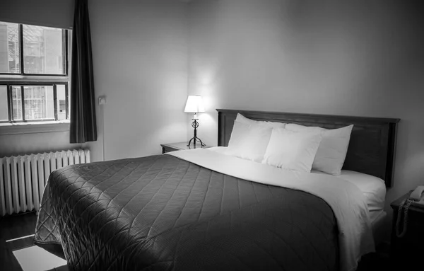 Interior of a comfortable hotel room — Stock Photo, Image