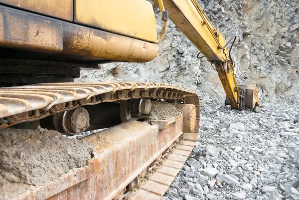 Buldozer at quarry — Stock Photo, Image