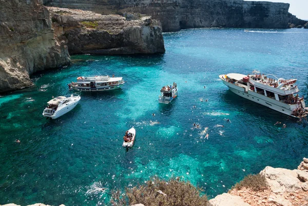 Aktion in der blauen Lagune von Malta — Stockfoto