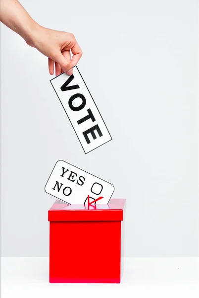 Conceito de voto com caixa de balé — Fotografia de Stock