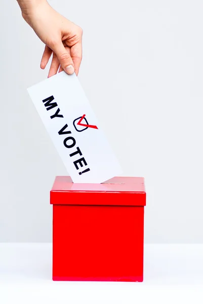 Votar en las elecciones — Foto de Stock