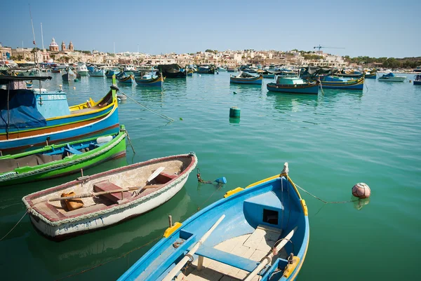 Luzzu, traditional eyed boats in Malta — Stock Photo, Image