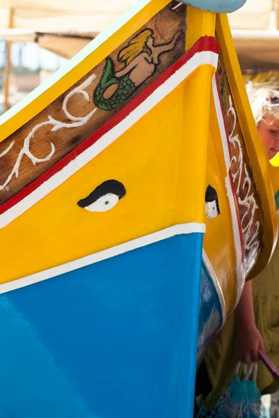Luzzu, barcos de olhos tradicionais em Malta — Fotografia de Stock
