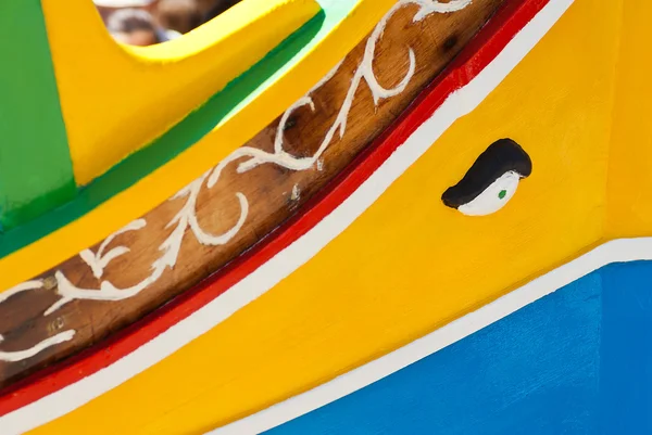 Luzzu, traditionele eyed boten in malta — Stockfoto