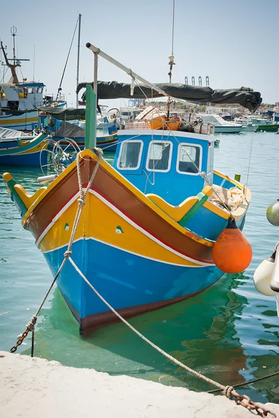 Luzzu, tradycyjne łodzie oczach na Malcie — Zdjęcie stockowe