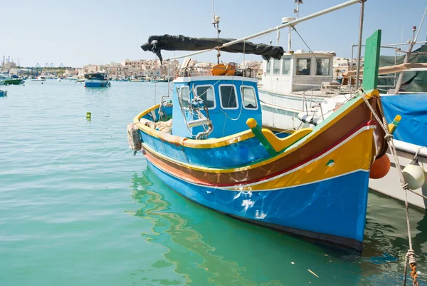 Luzzu, barcos de ojos tradicionales en Malta —  Fotos de Stock