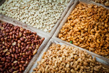 fındık, otlar ve baharatlar