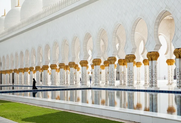 Syekh zayed masjid di abu dhabi, bersatu arab emirates — Stok Foto