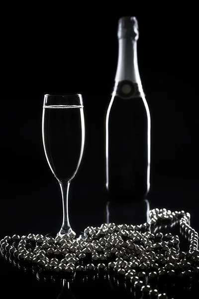 Felice anno nuovo o compleanno celebrato con champagne — Foto Stock