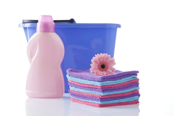 Toalhas e detergentes para roupa — Fotografia de Stock