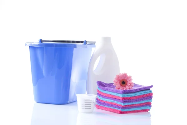 Toalhas e detergentes para roupa — Fotografia de Stock